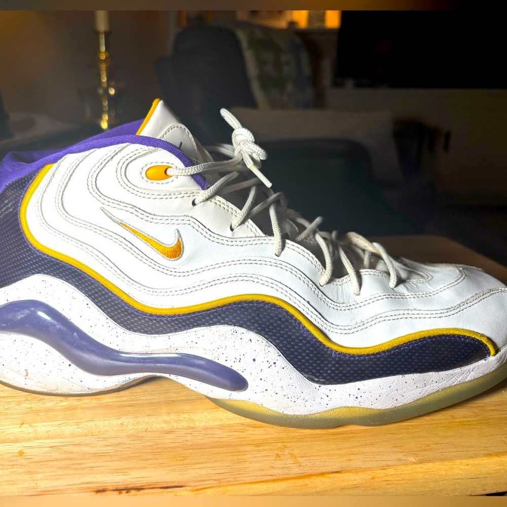 RARE Nike Air Zoom Flight 96 White Gold Purple Lakers Kobe 317980 100 Size 15